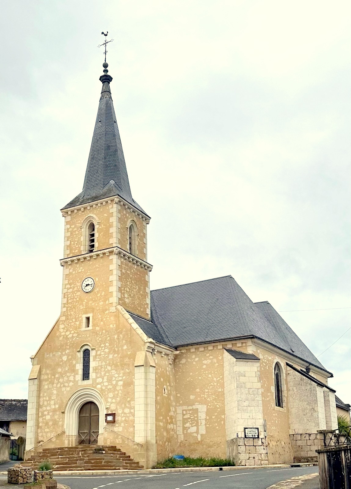 Voici des photos de la messe du samedi 29 juin présidée par Monseigneur Jordy